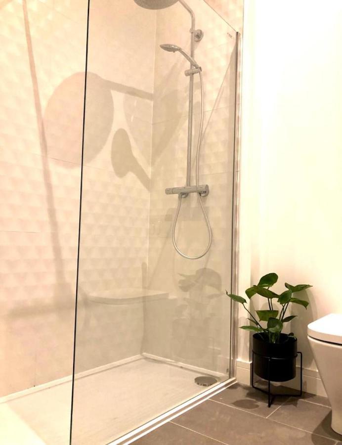 See Our Amazing Score At The Kepties - 5 X Luxurious Serviced Apartments - With Gardens - Fully Equipped - Free Parking - By Orion Short Stays - See Our Other Individual Listings --- This Is For Brand Awareness Only --- Arbroath Buitenkant foto